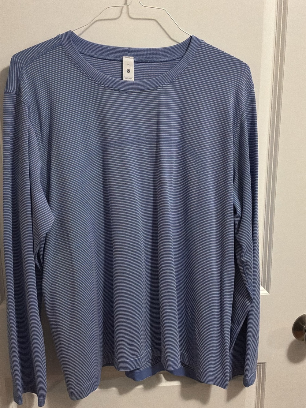 lululemon Swiftly Tech Long-Sleeve Shirt 2.0 *Stripe Blue & White Size 14